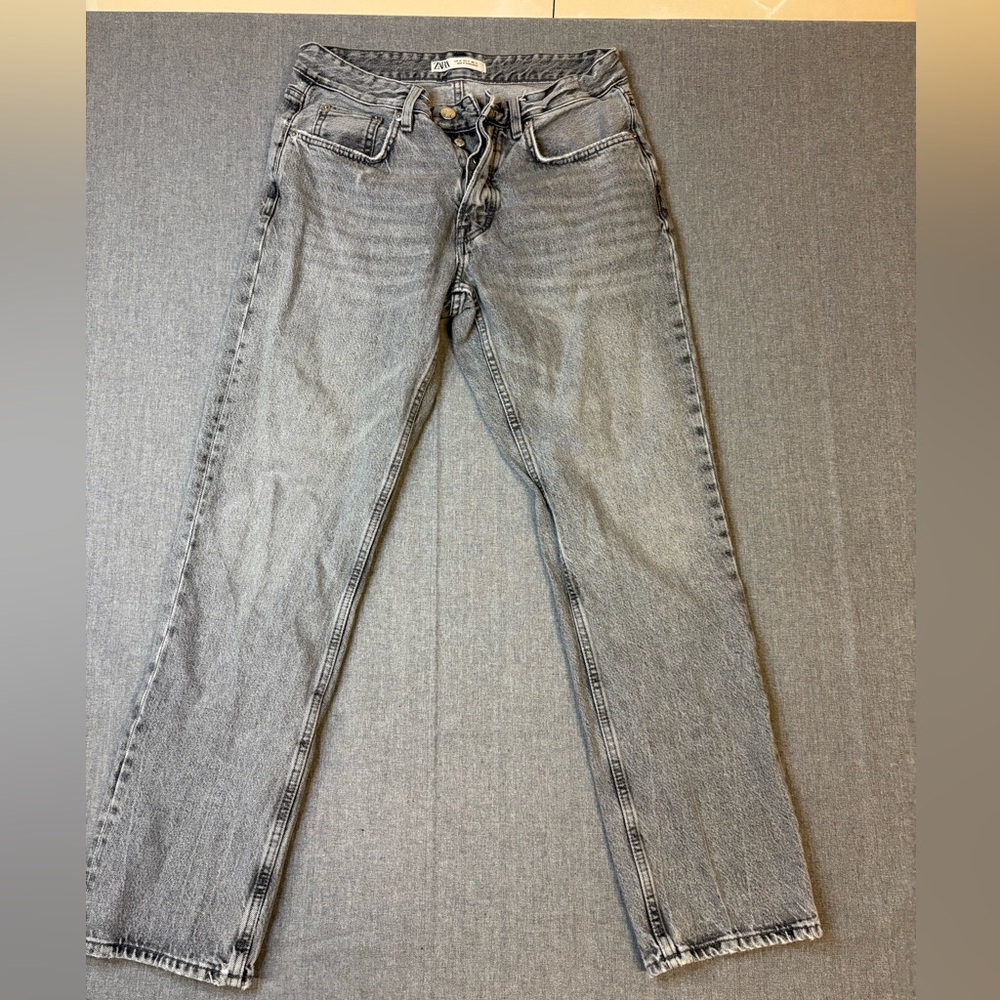 Zara Men’s Washed Gray Straight Jeans